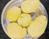 A picture of step 7 of Ragda Pattice.