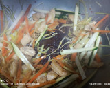 Foto del paso 4 de la receta: Fideos de arroz con pollo 🐓