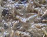 Foto del paso 6 de la receta: Quiche de berenjena, cebolla caramelizada y champiñón