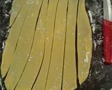 Foto langkah ke 3 dari resep Molen pisang tampa alat pengiling.
