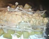 A picture of step 4 of Baked Salmon, Mushrooms and Chunky Potatoes in Foil with Miso and Mayonnaise.