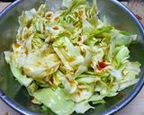 A picture of step 2 of [Farmhouse Recipe] Addictive Cabbage.