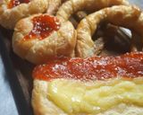 Foto del paso 18 de la receta: Medialunas de grasa y facturas