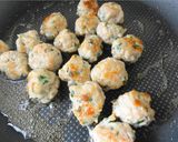 A picture of step 6 of Shiso Leaf Tsukune with Salt Sauce.