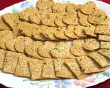 A picture of step 12 of Spring Onion-Sesame-Oat Crackers.