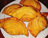 Foto langkah ke 15 dari resep Curry Puff Metode Oles.