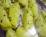 A picture of step 4 of Easy Non-Fried Potato Wedges.