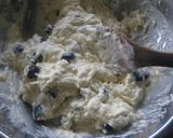 A picture of step 4 of Healthy Blueberry Yogurt Muffins.