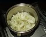 A picture of step 1 of Yoshinoya-Style Beef Bowl.