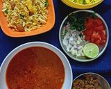 A picture of step 1 of Leftover sev chivda misal.