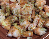 Foto del paso 3 de la receta: Gambas al ajillo en el microondas