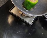 A picture of step 2 of Stuffed capscium.