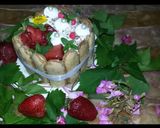 Une image de l'étape 6 de Charlotte aux fraises.