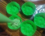 Foto langkah ke 5 dari resep Bolu Pandan Kukus.