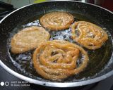 A picture of step 4 of Jalebi.