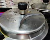A picture of step 8 of Chole bhature.