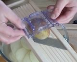 A picture of step 1 of Boulangère Potatoes.