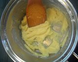 A picture of step 6 of Crispy Bear Cream Puffs.