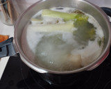 Foto del paso 3 de la receta: Caldo suave para Marta