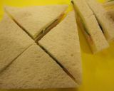 A picture of step 7 of Juicy Sandwich with Ham & Cucumbers.