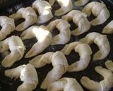 Foto del paso 4 de la receta: Medialunas con aceite