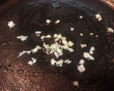 Foto del paso 2 de la receta: Budín de acelgas con cherries y surimi