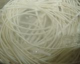 Hình bước làm 3 của món Mì udon nấu đuôi heo