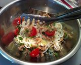 A picture of step 4 of Chilled Tomato and Tuna Somen Noodles.