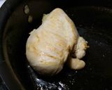 A picture of step 3 of Seasoned Chicken & cheese wrap with bell peppers and sour cream..