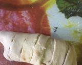 A picture of step 2 of Caterpillar pie🥟.