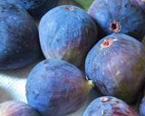 A picture of step 1 of Fig Almond Halwa.