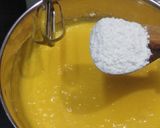A picture of step 4 of Mango cake.