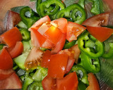 Foto del paso 3 de la receta: Achad 🥗 🍅 Ensalada fresca para acompañar comidas picantes