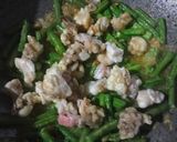 Foto langkah ke 3 dari resep Tumis Pedas Kacang Panjang Tetelan.