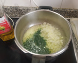 Foto del paso 3 de la receta: Sepia con guisantes en la olla a presión