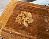 Une image de l'étape 8 de Poulet au curry,gingembre et amandes.