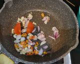 Foto langkah ke 1 dari resep Tumis Kangkung Saos Tiram.