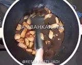 Foto langkah ke 5 dari resep Tumis Ayam Daun Bawang.