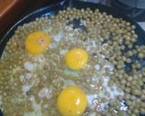 Foto del paso 2 de la receta: Salteadito rápido de arvejas a la plancha