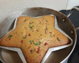 A picture of step 2 of Star cake aata cake.