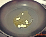 Foto del paso 1 de la receta: Espaguetis de calabacín a la puttanesca