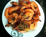 Foto langkah ke 1 dari resep Udang goreng mentega.