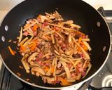 A picture of step 4 of Bacon, seafood bamboo seasoned rice.