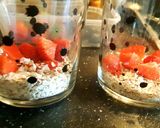 A picture of step 8 of Yogurt parfait with berries n oats😍.