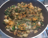 Foto del paso 3 de la receta: Tortilla de calabacín, espinacas, cebolla y especias