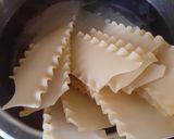 A picture of step 3 of Lasagne rollups.