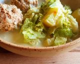 Kelkáposztafőzelék húsgombóccal recept fázis 5 fotója