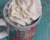 A picture of step 4 of Milk coffee with whipping cream.