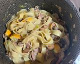 Foto del paso 6 de la receta: Fettuccine con champiñones, zucchini y tocineta