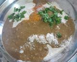 A picture of step 3 of Haleem Parathe.